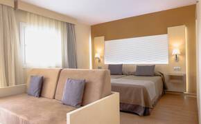 HL Suite Nardos Hotel